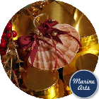 8388 - Festive Decor - Red Glitter Scallop Shell